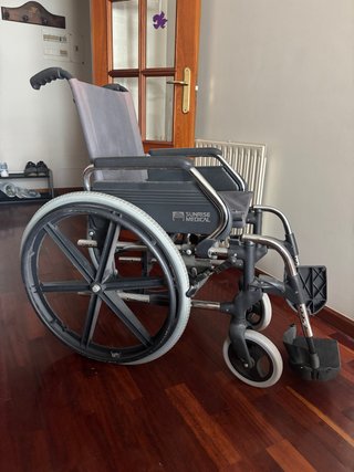 Silla de ruedas en excelente estado