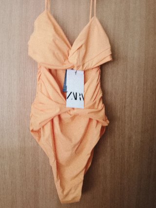 Bañador Zara Naranja