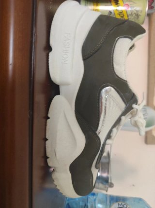 Tenis FASHION verde olivo y blanco