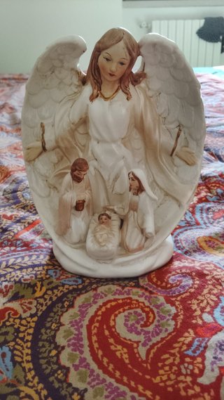 Angelo con Natività in Ceramica