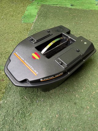 Barco cebador Carpio C3