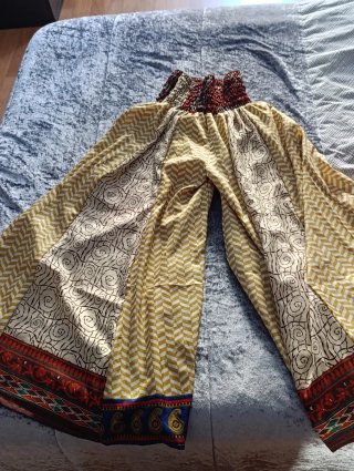 Pantalones anchos estampados