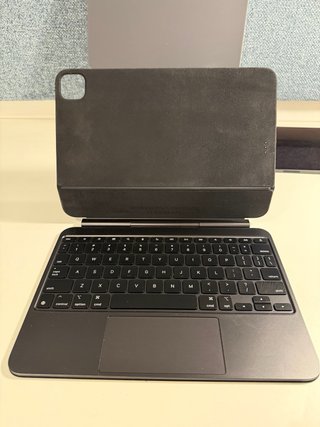 iPad Pro M4 11 256GB + Magic Keyboard