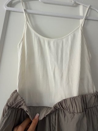 Mono combinado blanco y gris