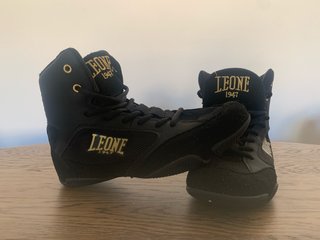 Zapatos de boxeo Leone 1947 negros y dorados