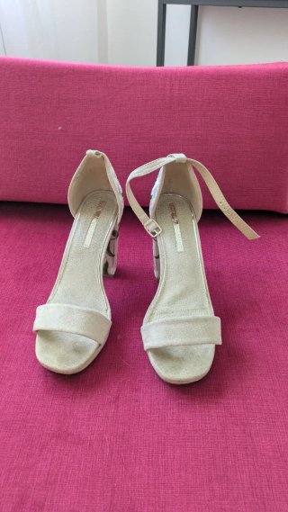 Sandalias de tacón Mariamare doradas Talla 39