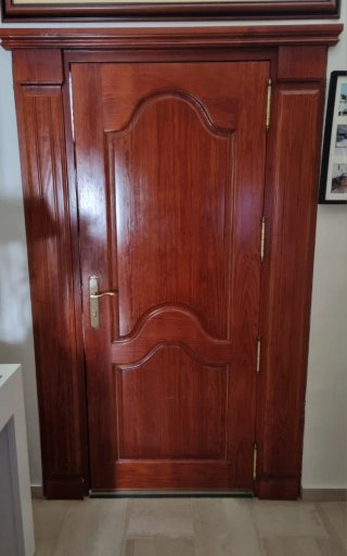 Puerta de Madera Maciza Blindada