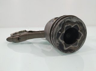 Audi 513327 pistón 038j a4 berlina (8e) 2.0 tdi