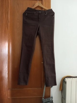 Pantalón Color Chocolate Talla 38