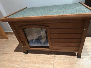 Caseta para perro de madera