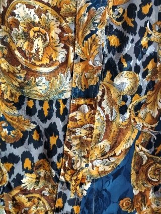 Camisa Vintage Estampada Azul y Dorada