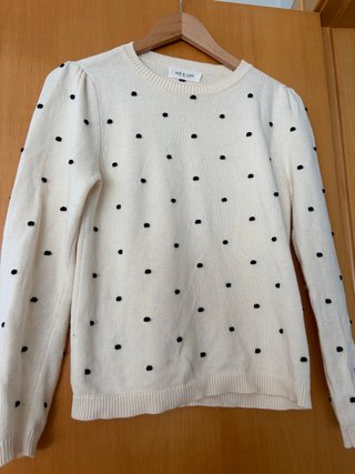 Jersey indi & cold crudo con lunares negros