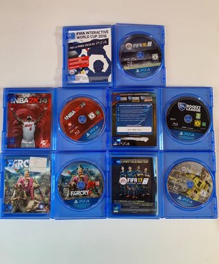 PlayStation 4 Slim con 5 Giochi