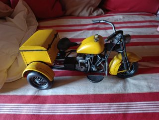 Maqueta Moto 3 Ruedas Metal