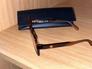 Gafas Calvin Klein Tortoise + Estuche