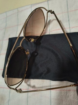 Gafas de sol aviador doradas y marrones degradadas