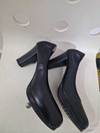 Zapatos salón Pitillos negros