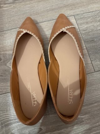 Zapatos planos Sfera punta beige