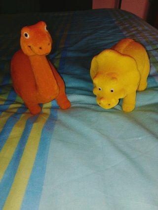 Lote de 2 dinosaurios de juguete