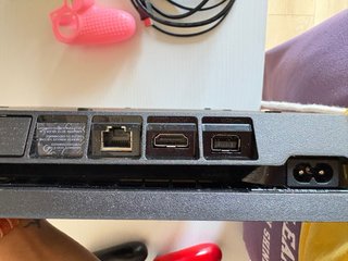 PS4 Slim 1 TB + 2 controller + 11 giochi