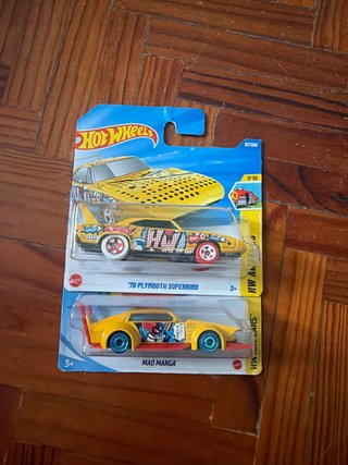 Hot Wheels 70 Plymouth Superbird y Mad Manga