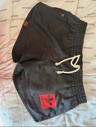 Pantalón corto Adidas negro