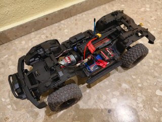 Traxxas TRX-4 Ford Bronco crawler