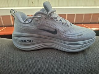 Zapatillas Nike Vomero Talla 40.5