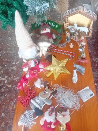 Árbol de Navidad y Decoración Navideña: Nacimiento