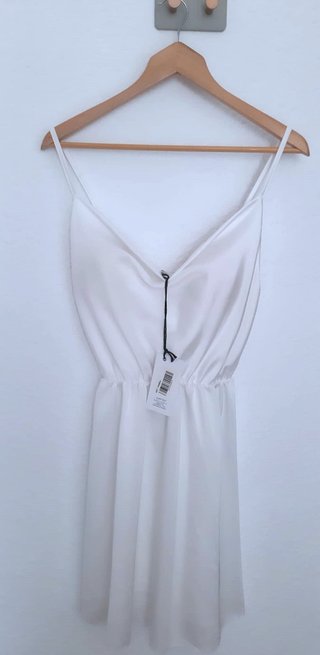 Vestido blanco de verano. Nuevo sin estrenar y con