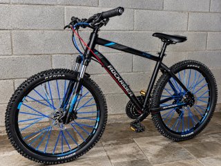 Bicicleta Rockrider ST520 Negra y azul