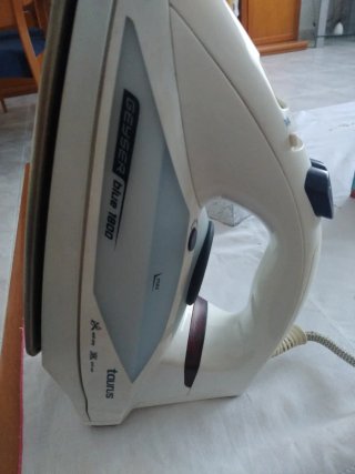 Plancha Taurus GEYSER Blue 1800