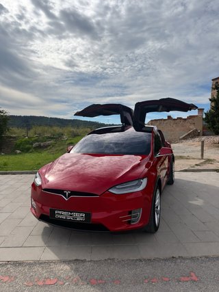 Tesla Model X 2018