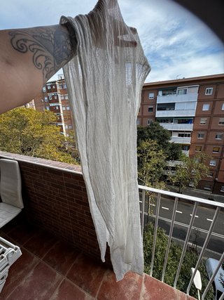 Pañuelo fino beige y blanco