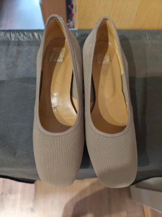 Zapatos beige talla 38