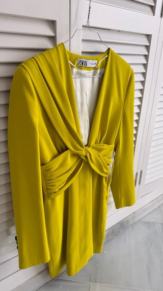 Vestido Mini Tipo Chaqueta Zara
