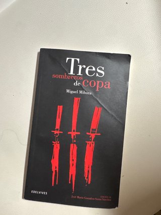Tres sombreros de copa