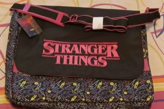 Bolsa bandolera Stranger Things