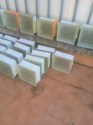 Ladrillos de vidrio para construcción
