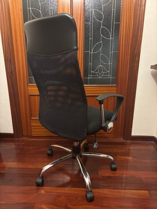 Silla de escritorio negra