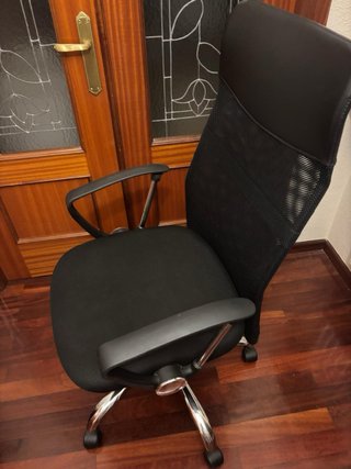 Silla de escritorio negra