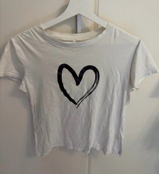 Camiseta Shein Corazón Negro Talla M