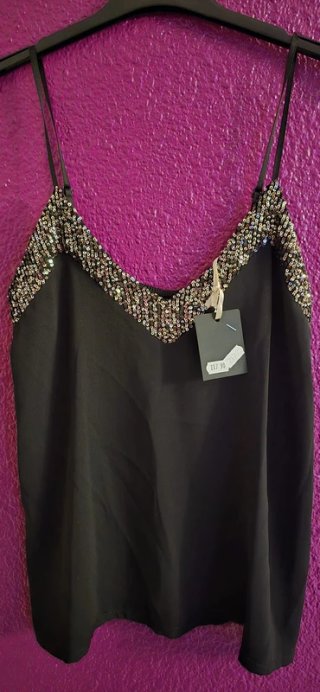 Top lencero negro con lentejuelas