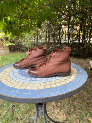 Scarpe stringate con pelliccia