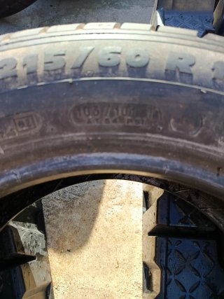 Neumático Michelin Agilis 51 215/60 R16