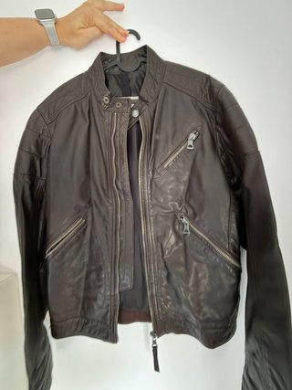 Cazadora piel MANGO marrón estilo biker como nueva