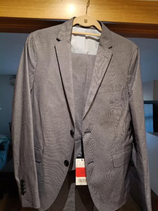 Traje de hombre gris