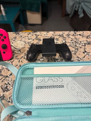 Nintendo Switch con accesorios y juego