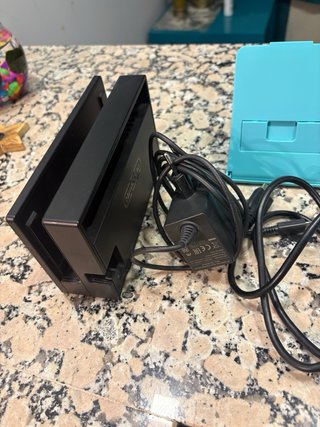 Nintendo Switch con accesorios y juego