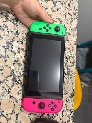 Nintendo Switch con accesorios y juego